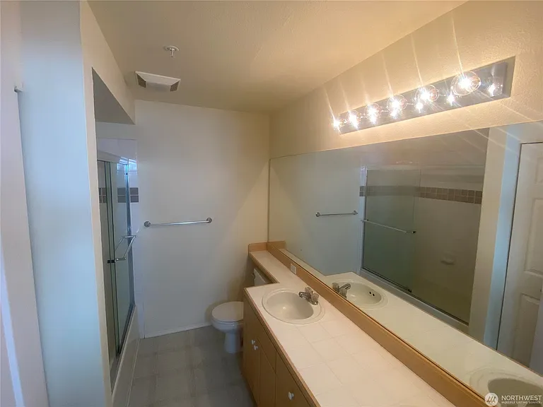 25235 SE Klahanie Blvd #J102 — Photo 16