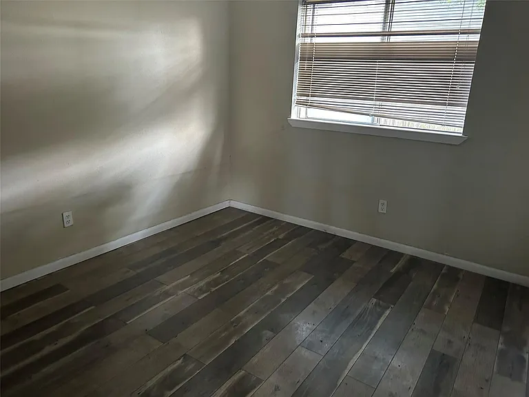 1154 W Brompton Dr — Photo 14