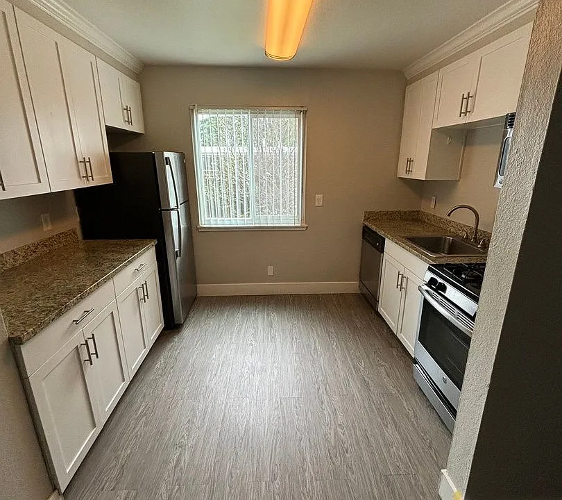 Sutter Crossing Apartments