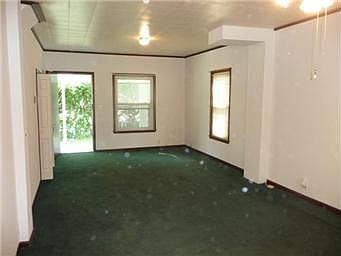5th image of 4935 Lathrop Ave