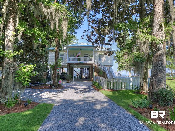 5th image of 9841 Bay Rd N