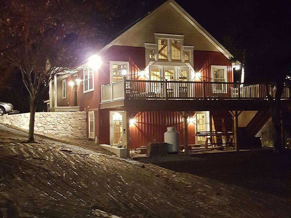 2nd image of 110 Hahnstown Rd