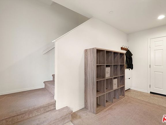 4th image of 14838 Nordhoff St