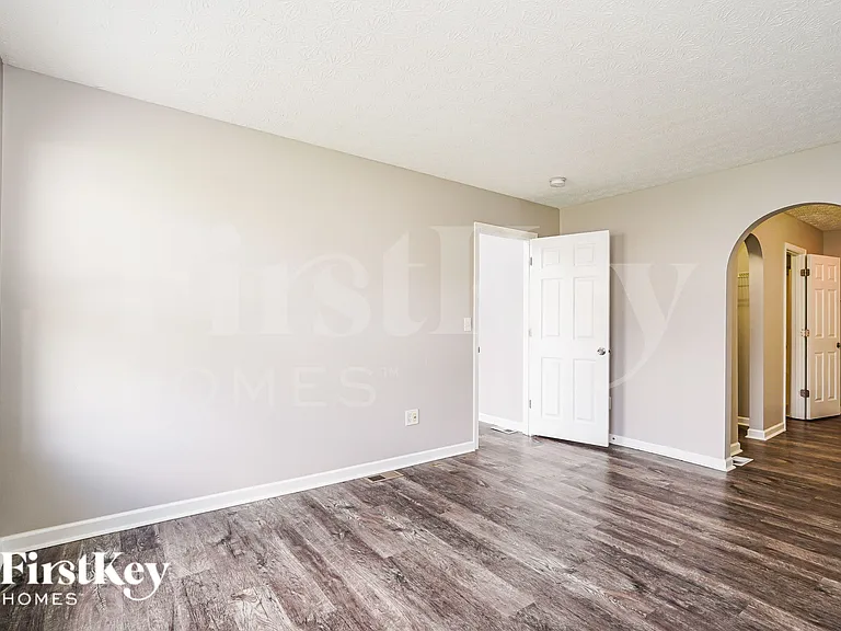 3253 Kady Ln — Photo 11