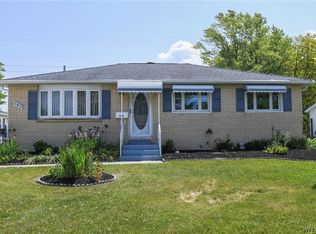 157 Neubauer Ct, West Seneca, NY 14224