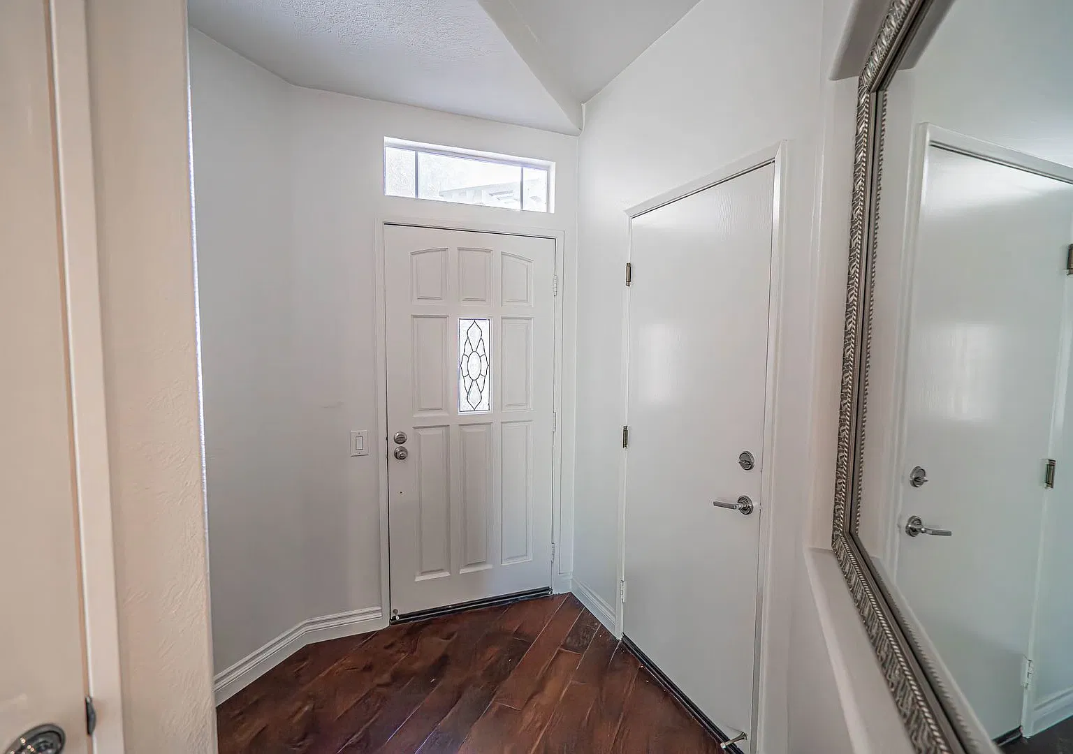No Showings! 2 Bedroom Townhome for Rent in The Montanas! — Photo 3