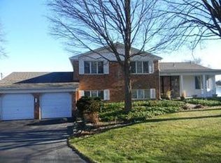 4846 Driftwood Dr, Commerce Township, MI