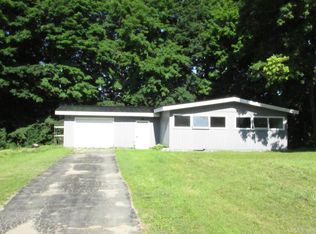 N6379 Alger Heights Rd, Munising, MI 49862