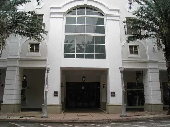 10 Aragon Ave, Coral Gables, FL 33134