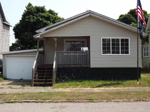 124 Iroquois St, Laurium, MI 49913