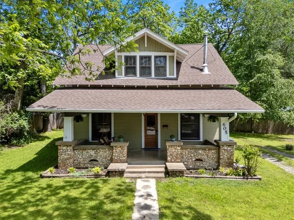 605 N Wright St, Siloam Springs, AR 72761