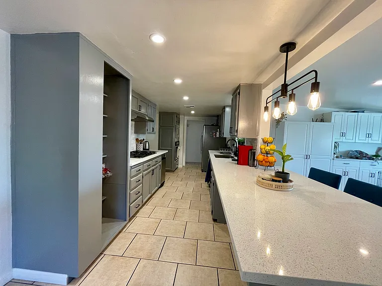3212 Covina St — Photo 15
