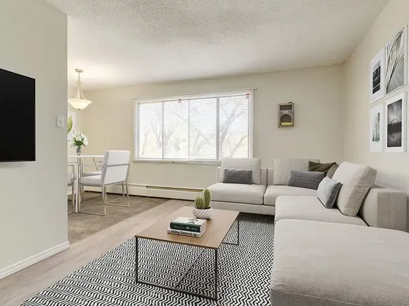 9615 123rd Ave NW #202, Edmonton, AB T5G 0V5