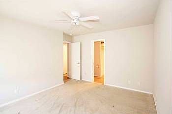 4th image of 55 Fairlane Pl