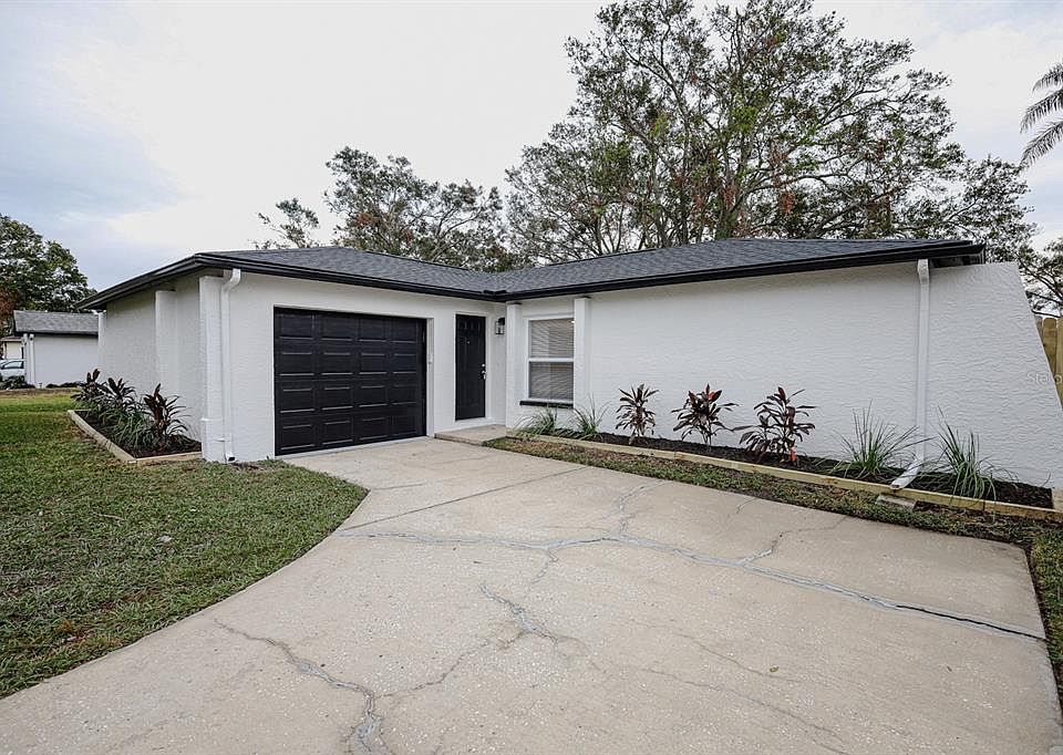 1st image of 8446 Somerset Dr