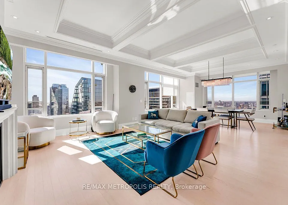 311 Bay St #4201