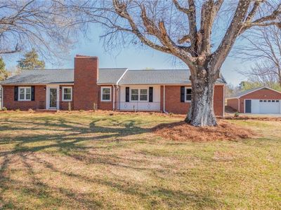 909 E King St, King, NC, 27021