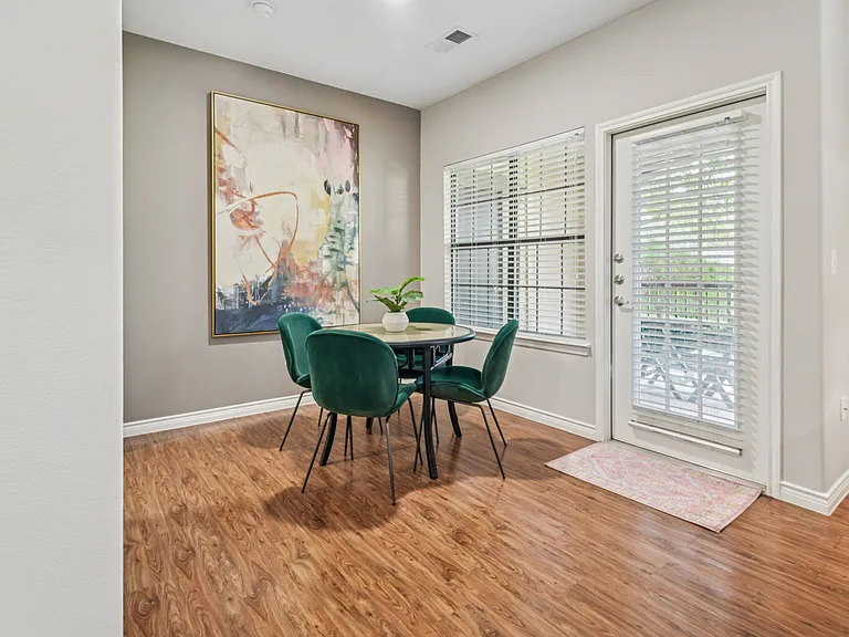 Greenhaven Apartments — Photo 38