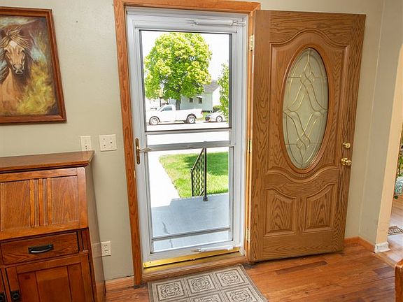 5th image of 317 Circle Dr