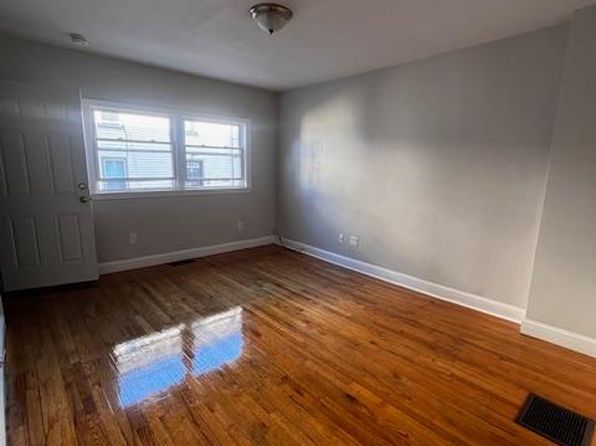 47 Saint Joseph St APT 1S