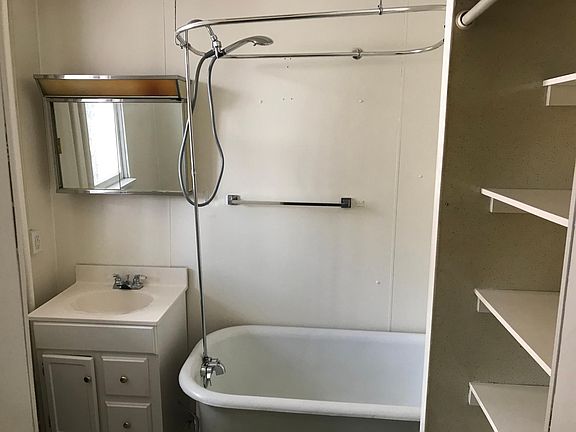 319 Centre Street Unit 1 Bathroom