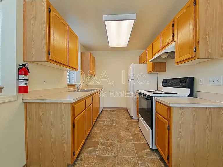 2960 NW Tyler Ave #103 — Photo 3