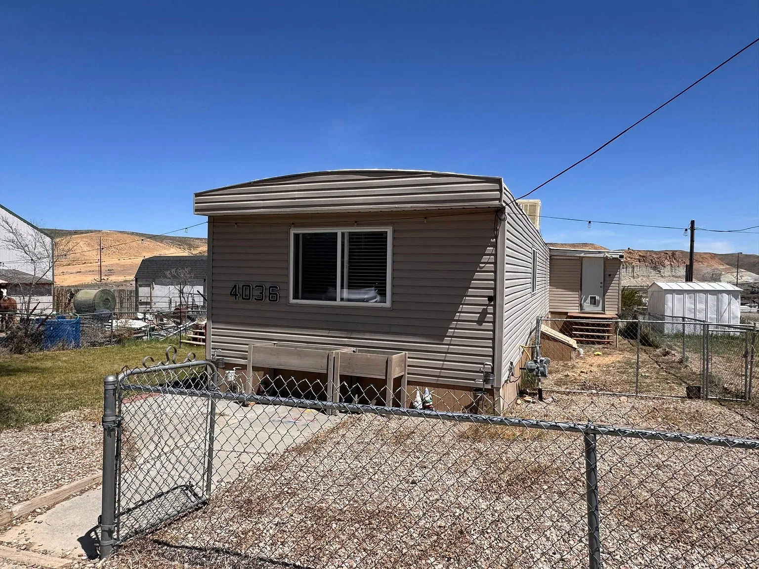 3 bed, 1000 sqft, $1,000 — Photo 2