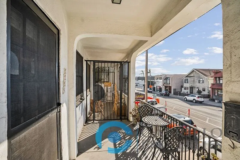 Studio, 1.0 bath, 377 sqft, $1,750 — Photo 2