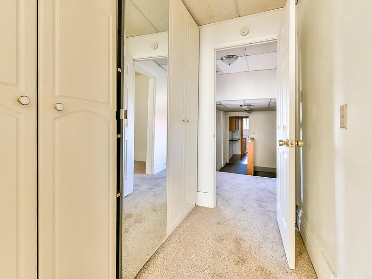 256 N Craig St #2 — Photo 8