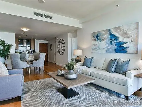 700 W East St #2702 — Photo 19