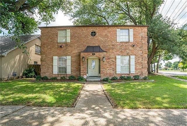 1st image of 4401 Wade Dr