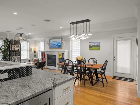 8 Manley St #1, Dorchester, MA 02122