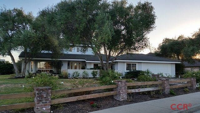 1st image of 870 Foxenwood Dr