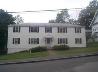19 Greendale Ave APT 2R, Worcester, MA 01606