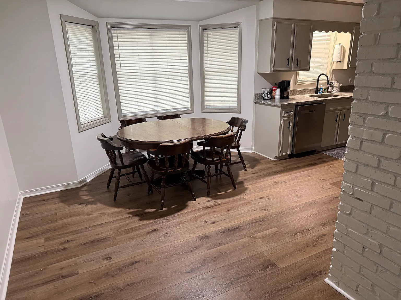 3 bed, 1377 sqft, $3,500 — Photo 4