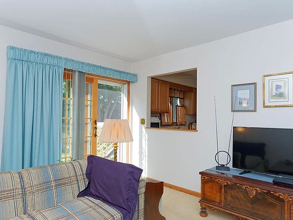 4th image of 72 Velina Dr