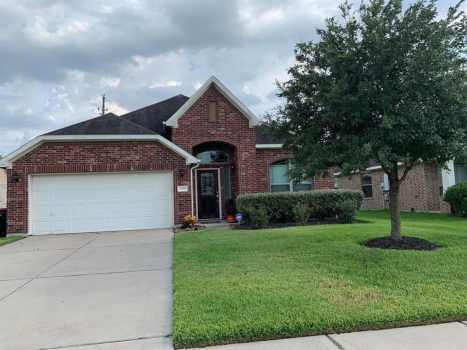 1st image of 23719 Parkwater Bridge Ln