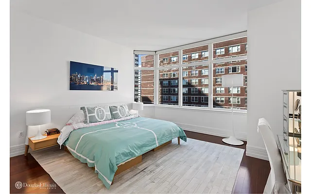 Rented by Douglas Elliman | media 23