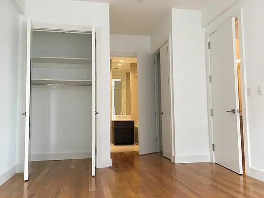 Rented by Cyberapts Management | media 10
