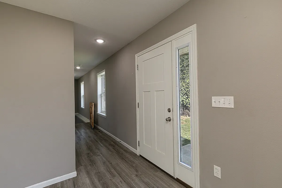 4 bed, 2.5 bath, 1547 sqft, $2,190 — Photo 3