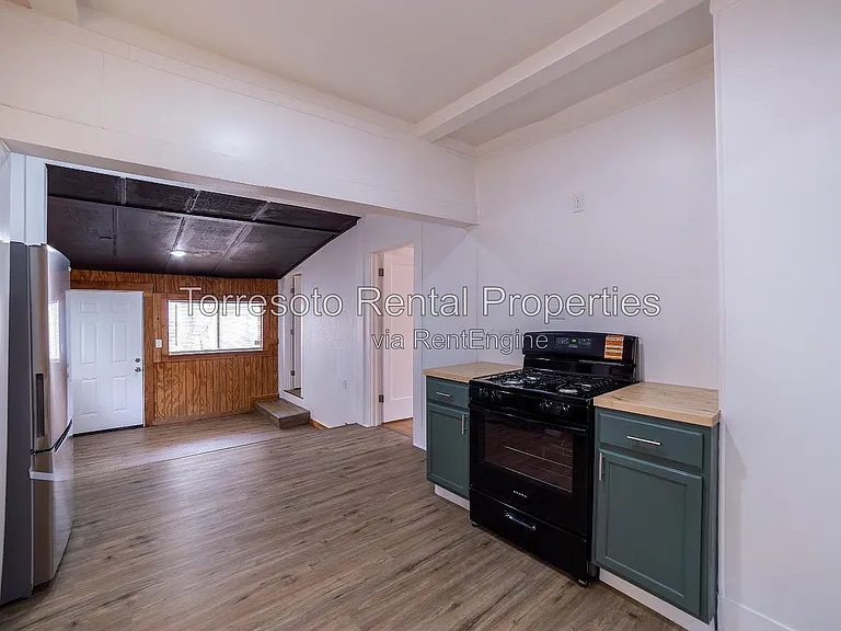 1927 Lee Hall St #A — Photo 5