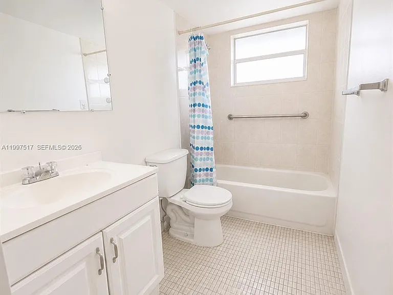 1780 191st St #300 — Photo 4