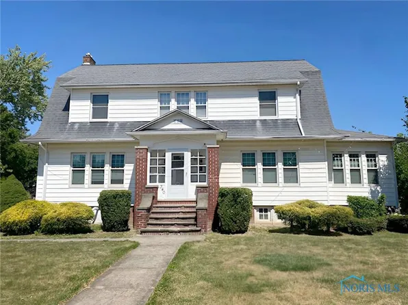 340 Maple St, Deshler, OH 43516