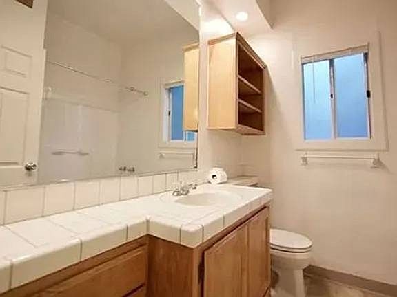 4th image of 424 W 2nd Ave #1205