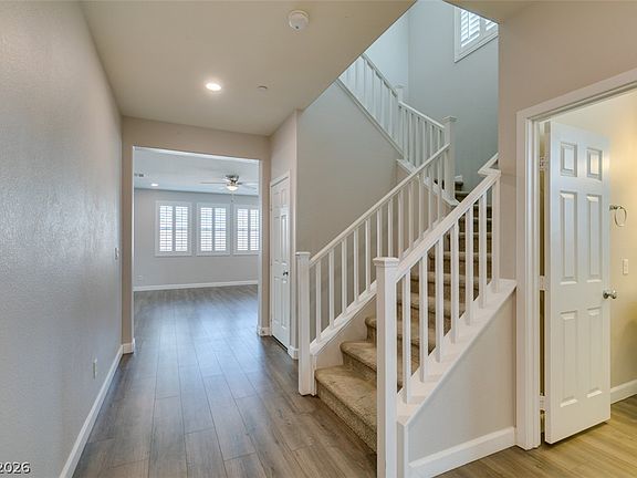 2nd image of 2208 Valdina St