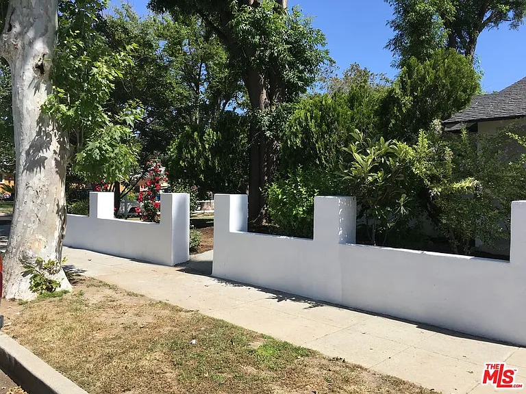 6721 Melba Ave — Photo 2