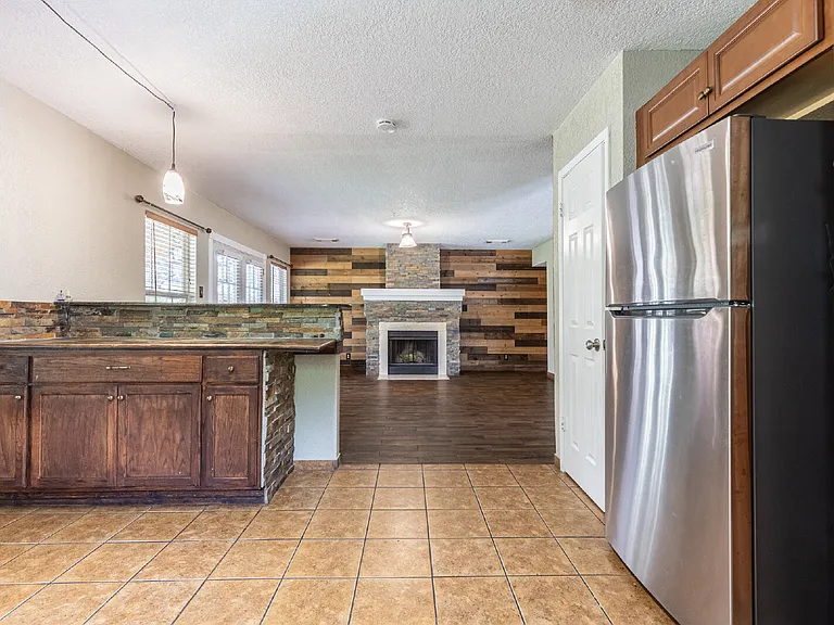 5702 Sunrise Laurel — Photo 16