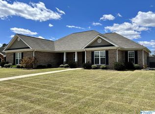 3709 Chartwell Ct, Decatur, AL 35603