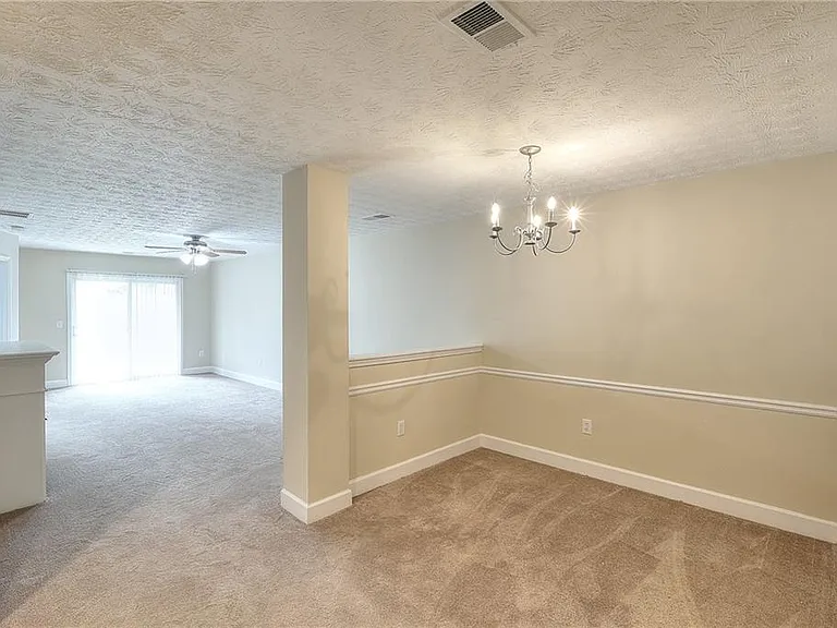 453 Tara Commons Cir — Photo 34