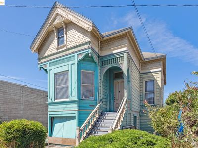 5821 Fremont St, Oakland, CA, 94608